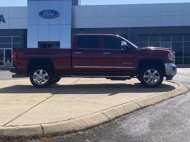 Used 2019 Red GMC SLT image 2