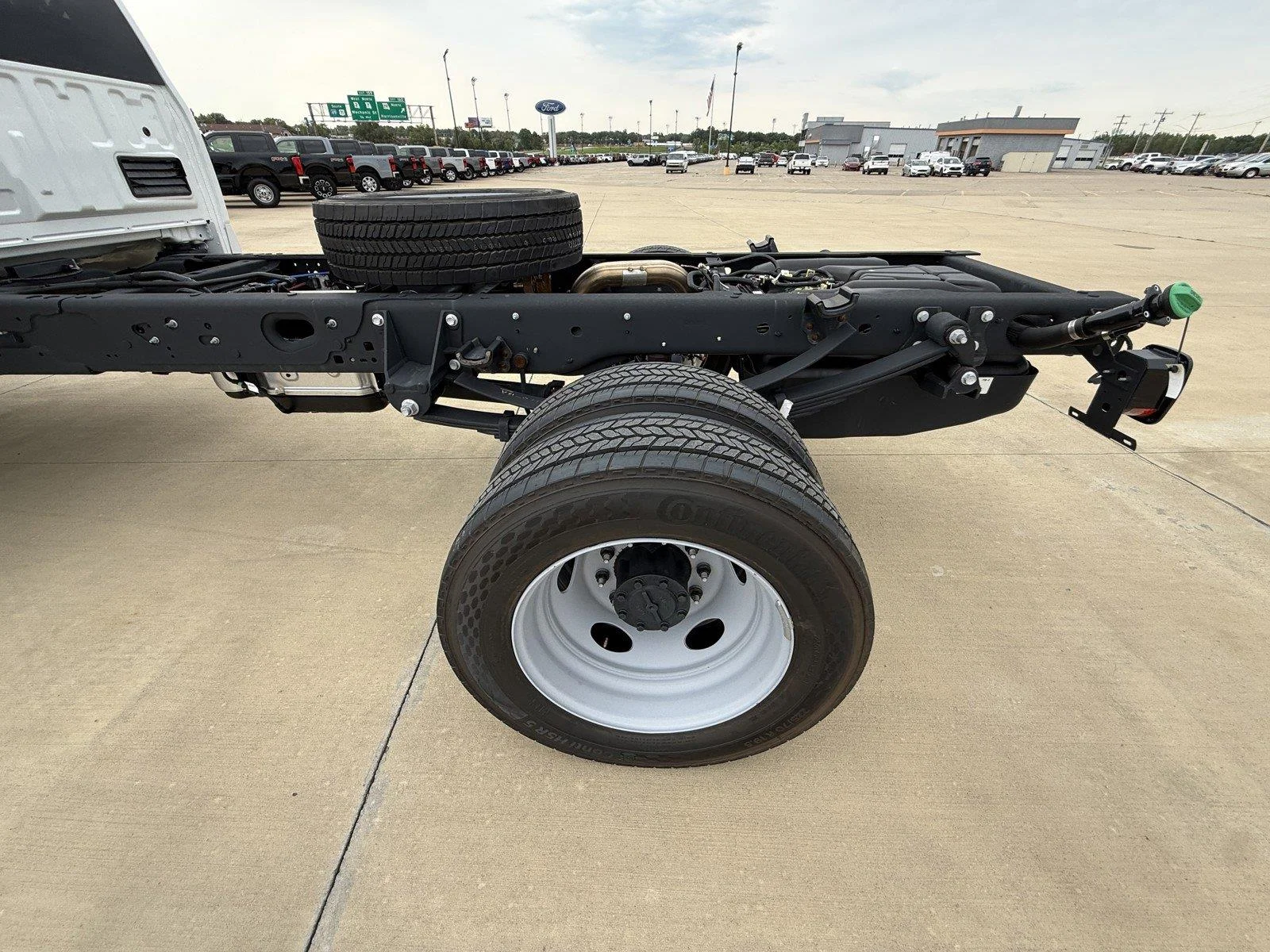 2026 Ford F-450 Super Duty Chassis Cab XL - Photo 6