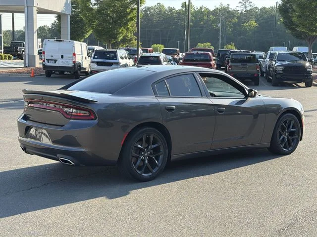 Used 2022 Gray Dodge SXT image 4