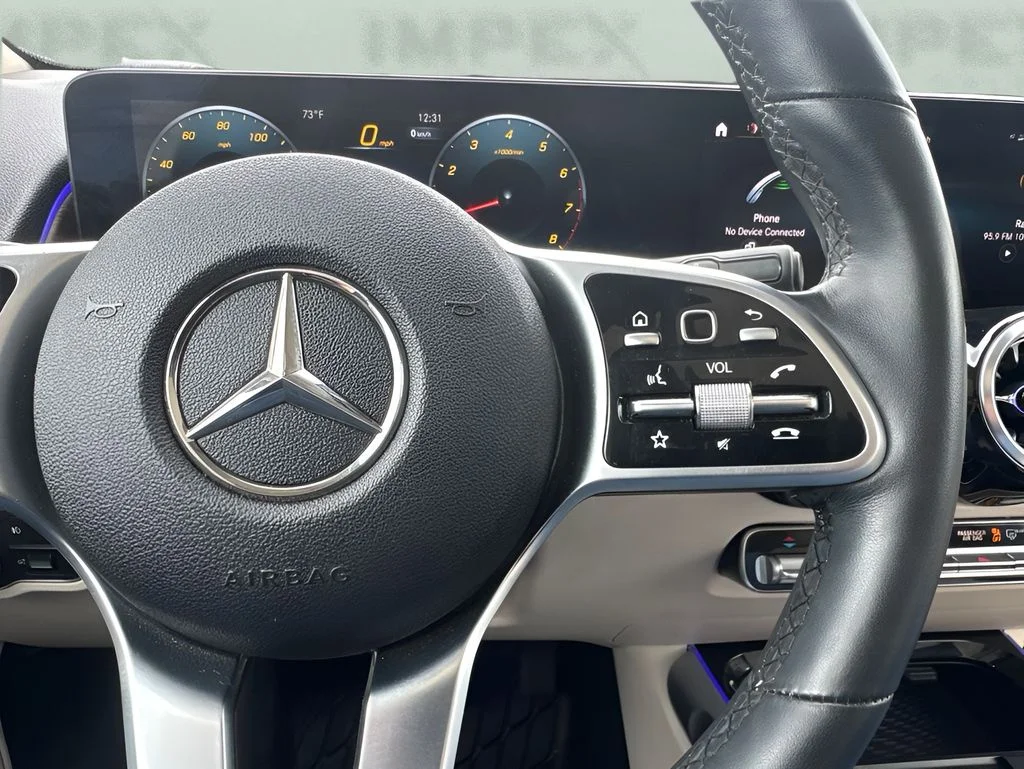 Used 2022 White Mercedes-Benz GLB 250 image 16