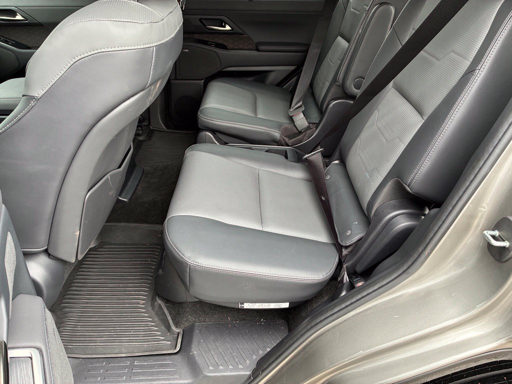 Used 2024 Silver Lexus 550 Luxury image 31