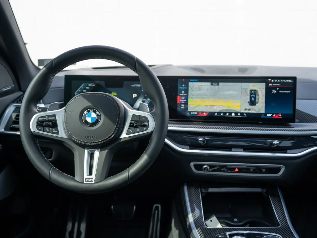 Used 2025 Black BMW M60i image 22