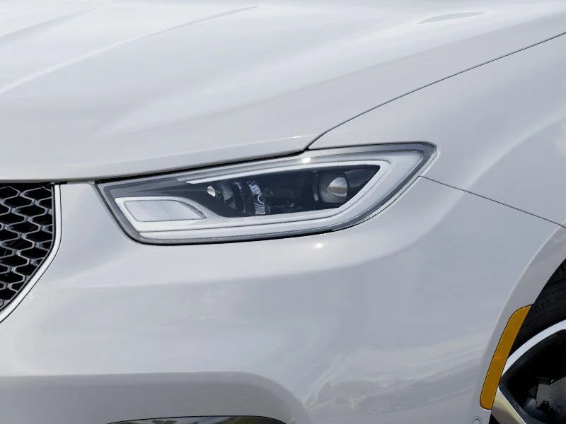2025 Chrysler Pacifica Pinnacle - Photo 11