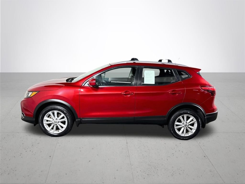 Used 2017 Red Nissan SV image 9
