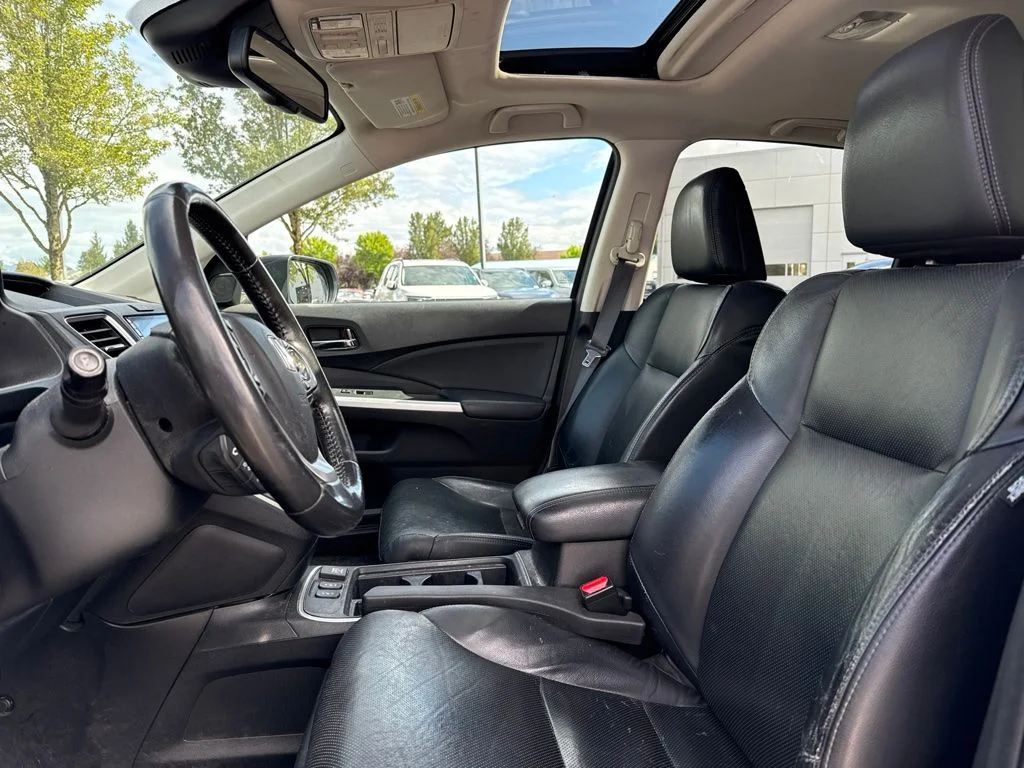 Used 2016 Crystal Black Pearl Honda Touring image 9