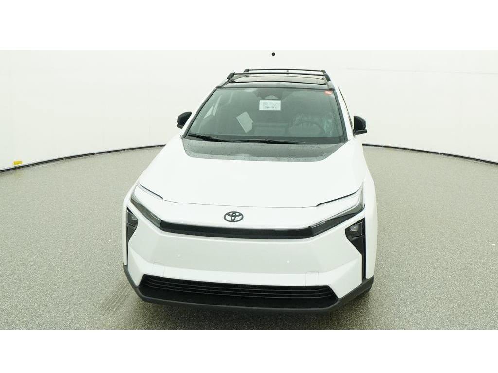 New 2026 Wind Chill Pearl Toyota XLE image 15