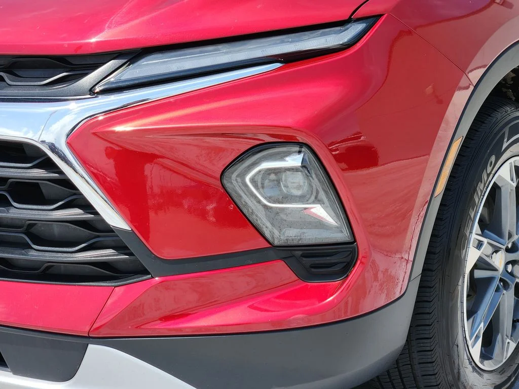 Used 2025 Radiant Red Tintcoat Chevrolet LT image 11
