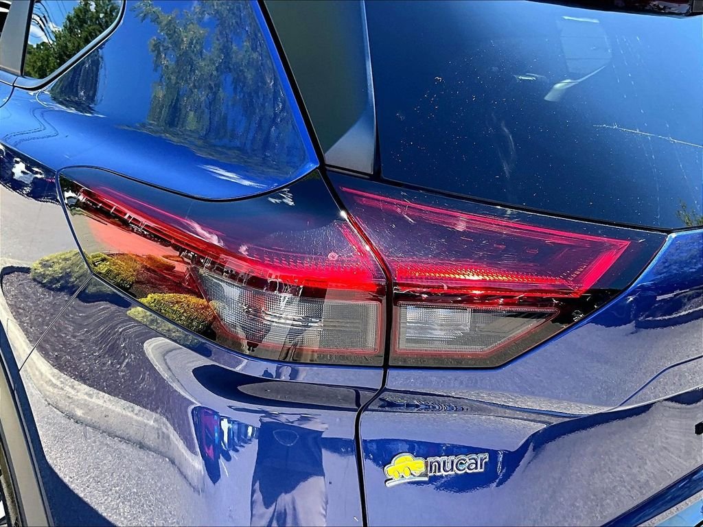 Used 2023 Blue Nissan SV image 33