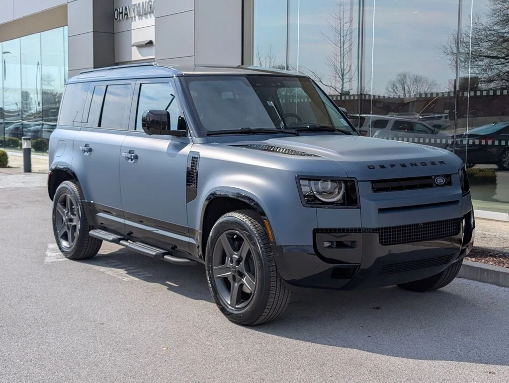 New 2026 Tasman Blue Land Rover X-Dynamic SE image 6