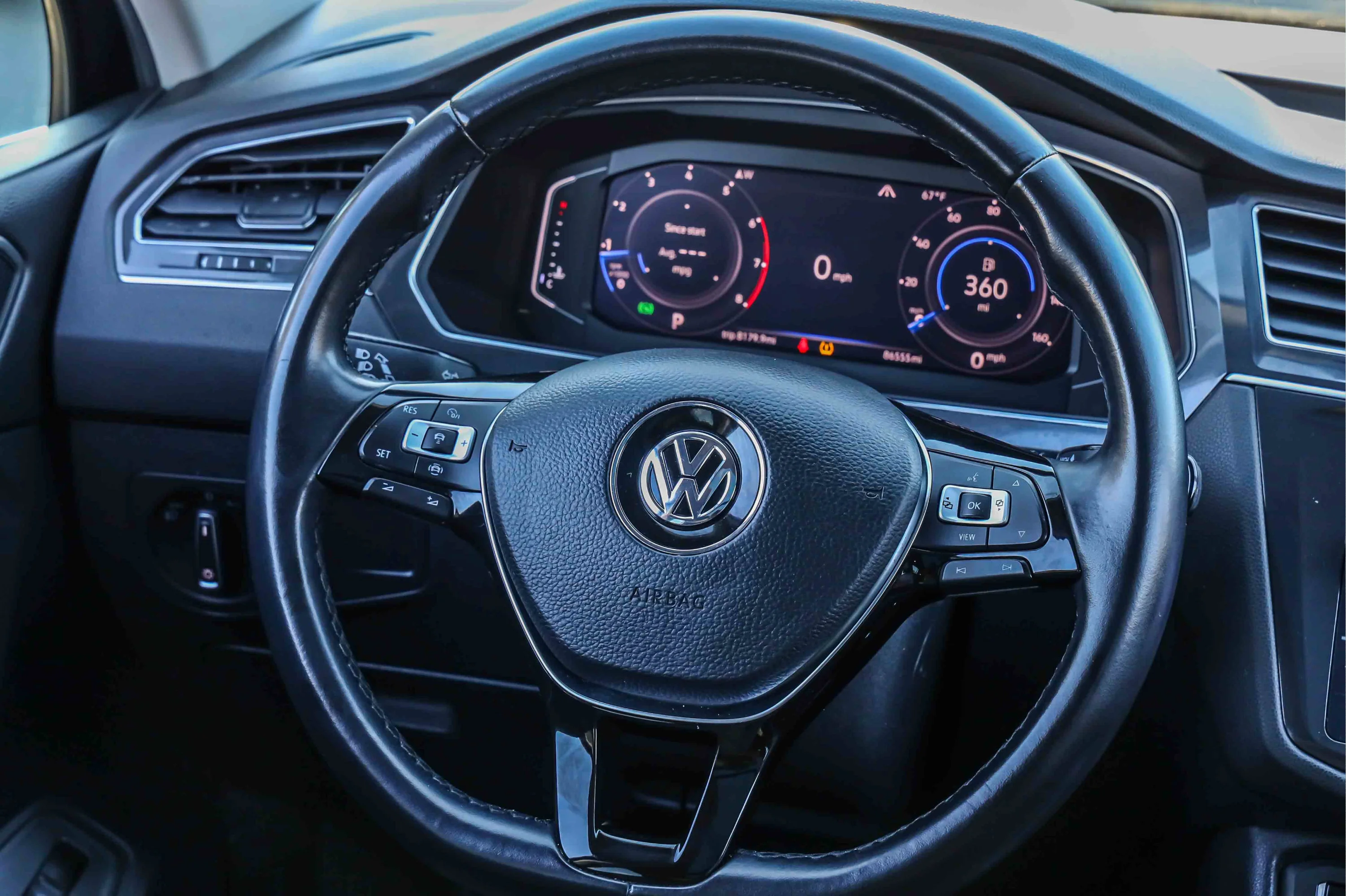 Used 2019  Volkswagen  image 14