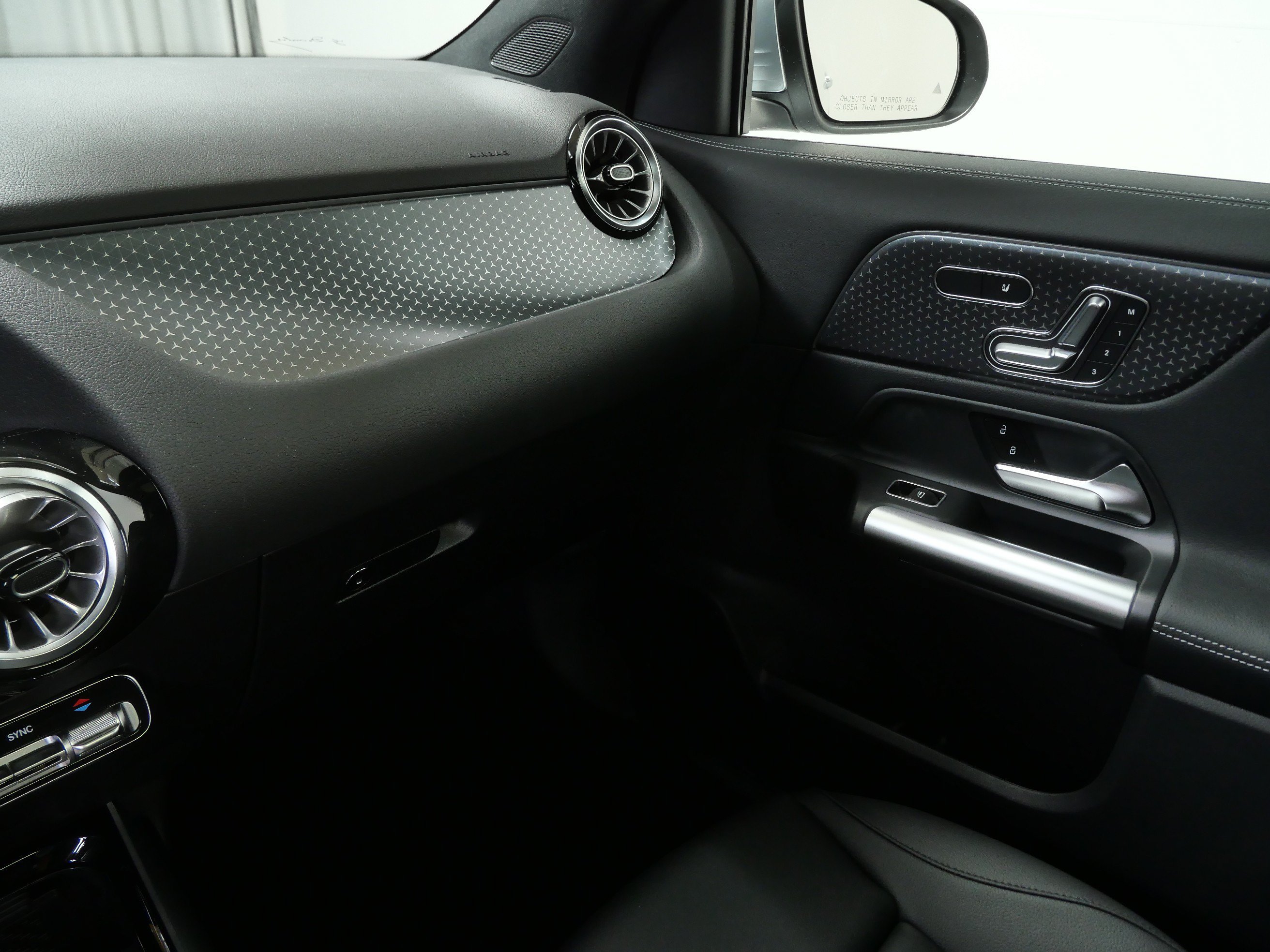 New 2026 Cirrus Silver Metallic Mercedes-Benz GLA 250 image 11