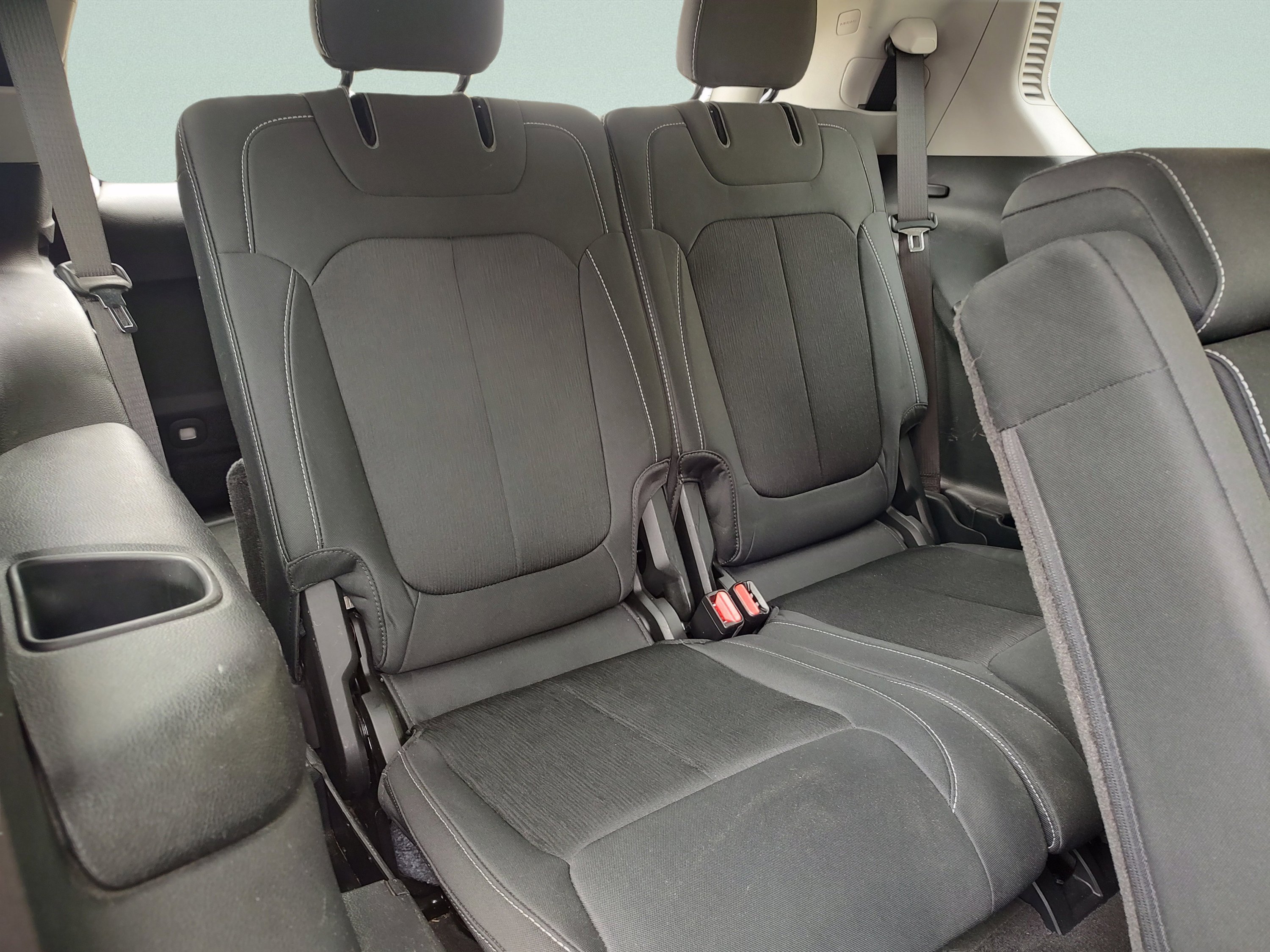 Used 2021 Bright White Clearcoat Jeep Laredo image 30