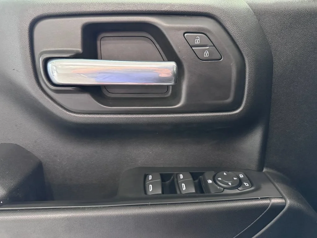 2023 Chevrolet Silverado 1500 Custom - Photo 24