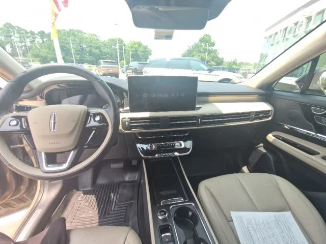 Used 2025 Gray Lincoln Premiere image 4