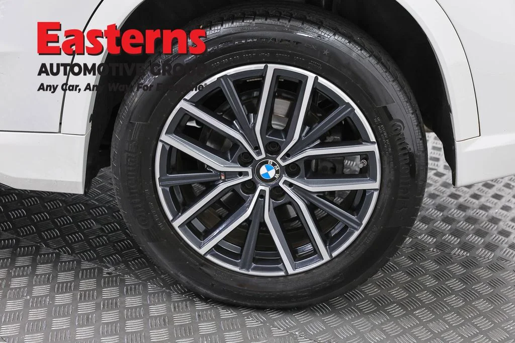 Used 2023 White BMW xDrive28i image 33