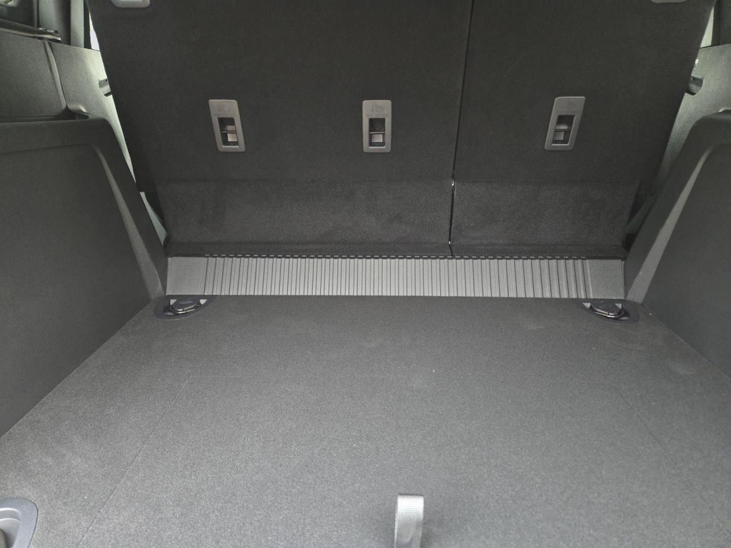 New 2026 Avalanche Gray Ford Outer Banks® image 20
