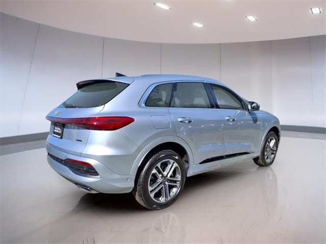 2025 Audi Q5 Premium photo 2