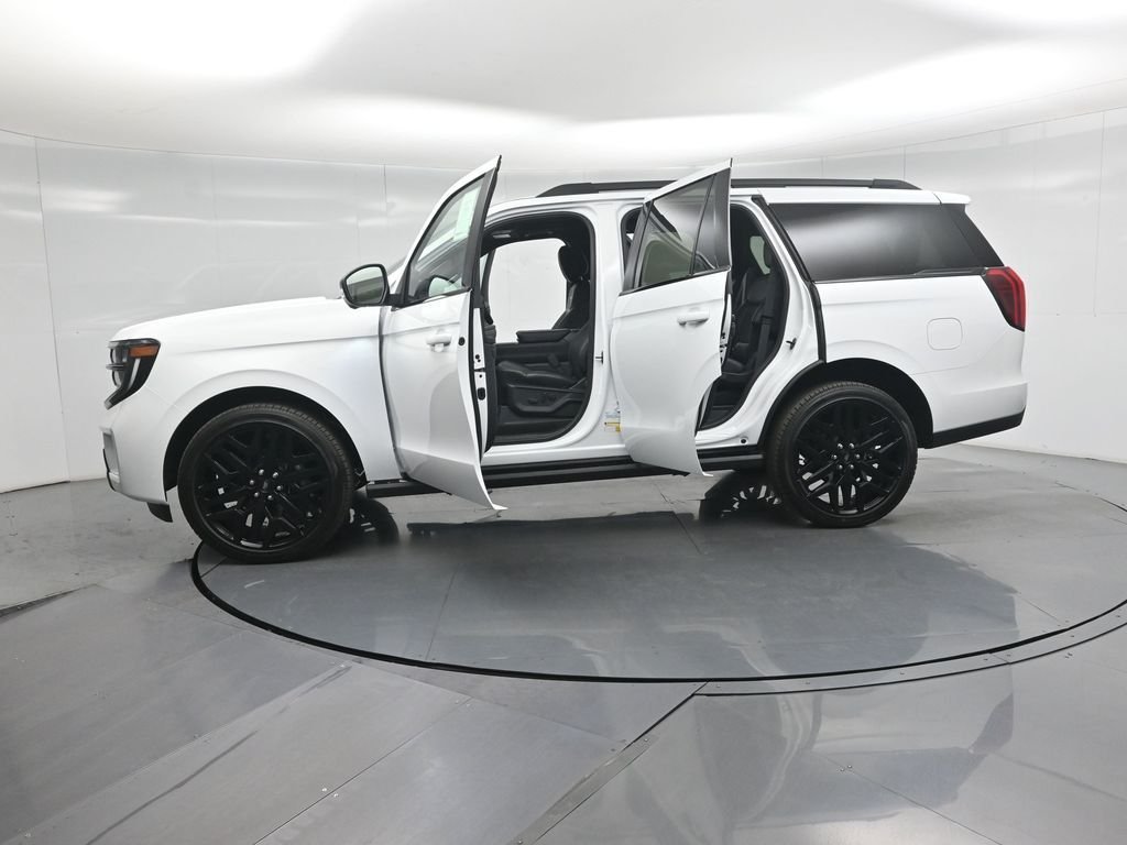 New 2026 Oxford White Ford Platinum image 30