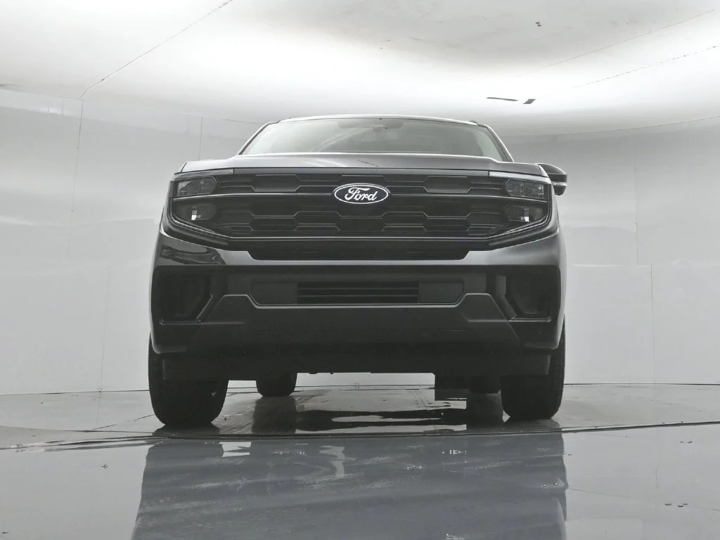 New 2027 Agate Black Metallic Ford Active image 49