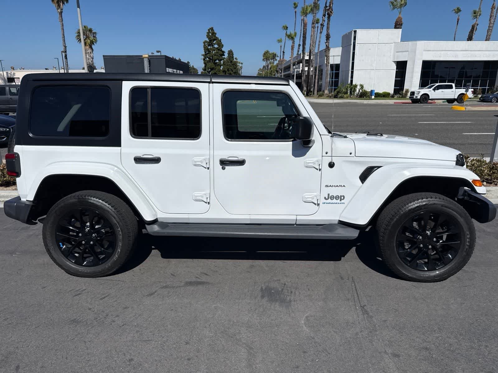 Used 2023 Bright White Clearcoat Jeep Sahara image 9