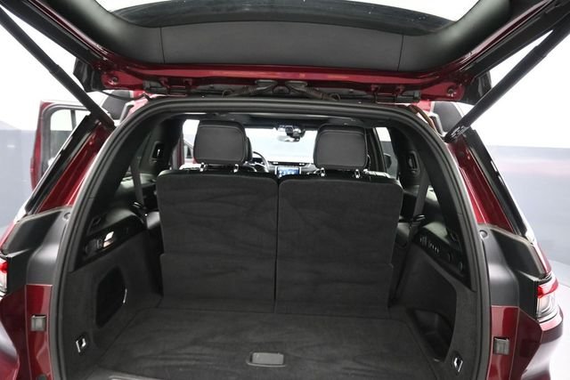 Used 2022 Velvet Jeep Overland image 16