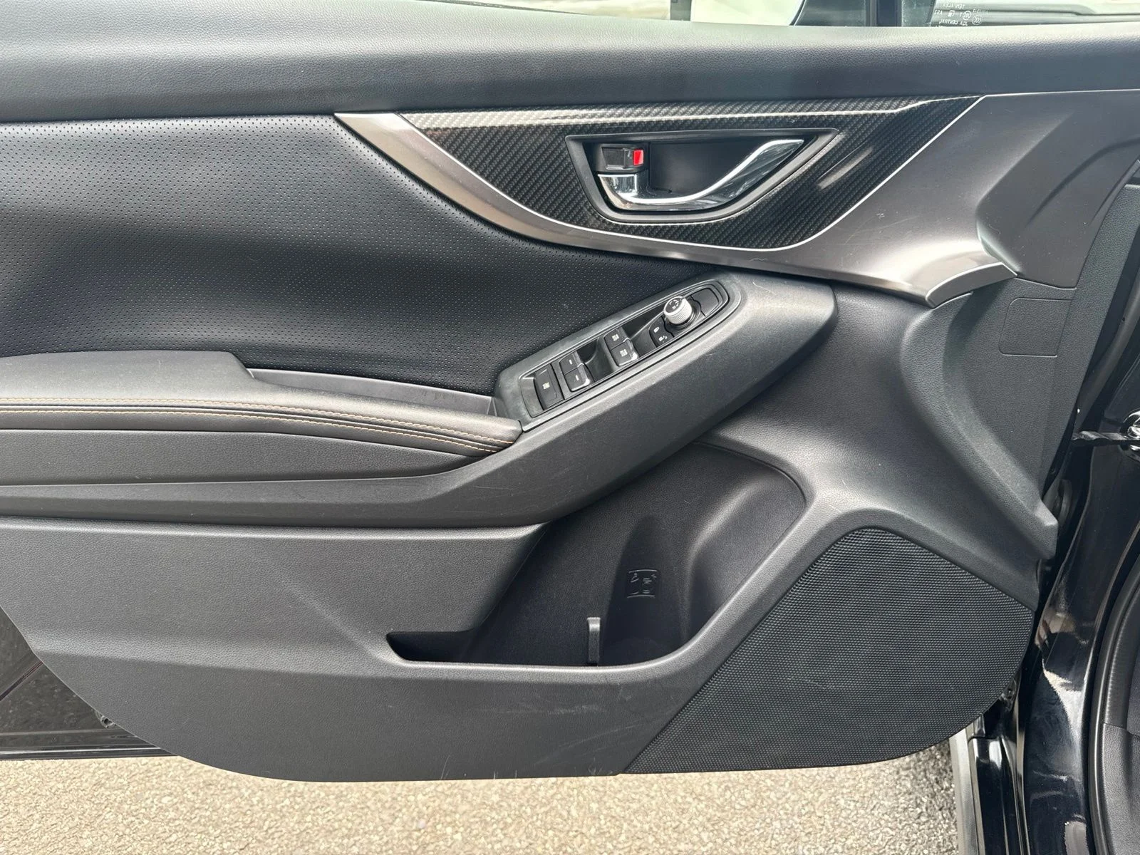 Used 2018 Crystal Black Silica Subaru 2.0i Limited image 43