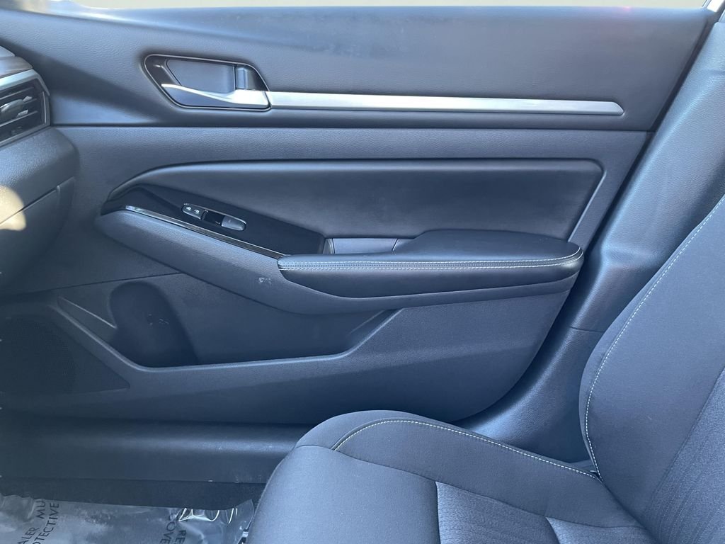Used 2023 Gray Nissan 2.5 SV image 16