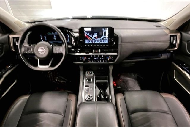 2025 Nissan Pathfinder Platinum - Photo 18