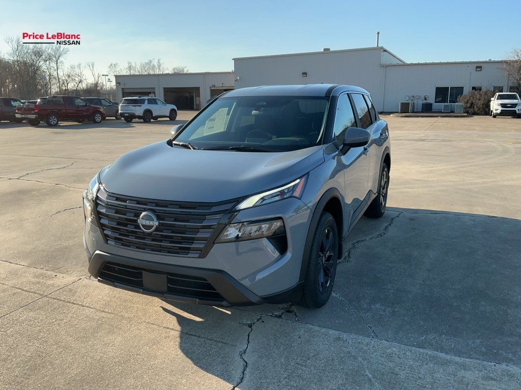 2026 Nissan Rogue SV FWD's photo