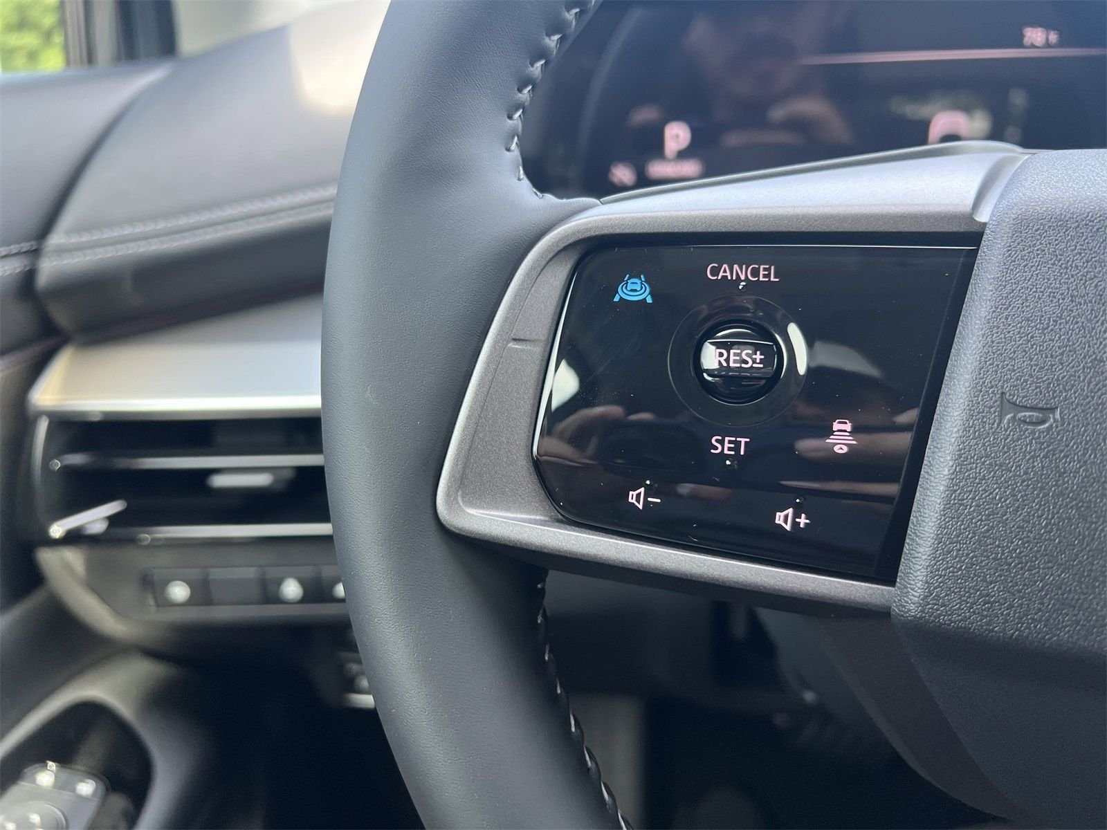 2025 Nissan Murano SL - Photo 10