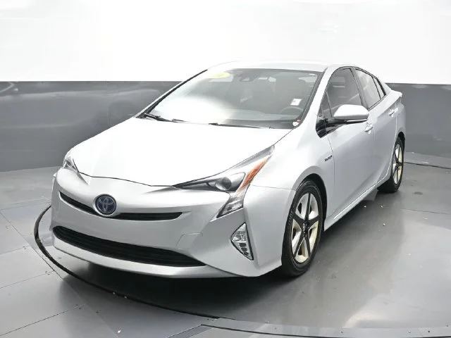 Used 2016 Silver Toyota Four Touring image 1