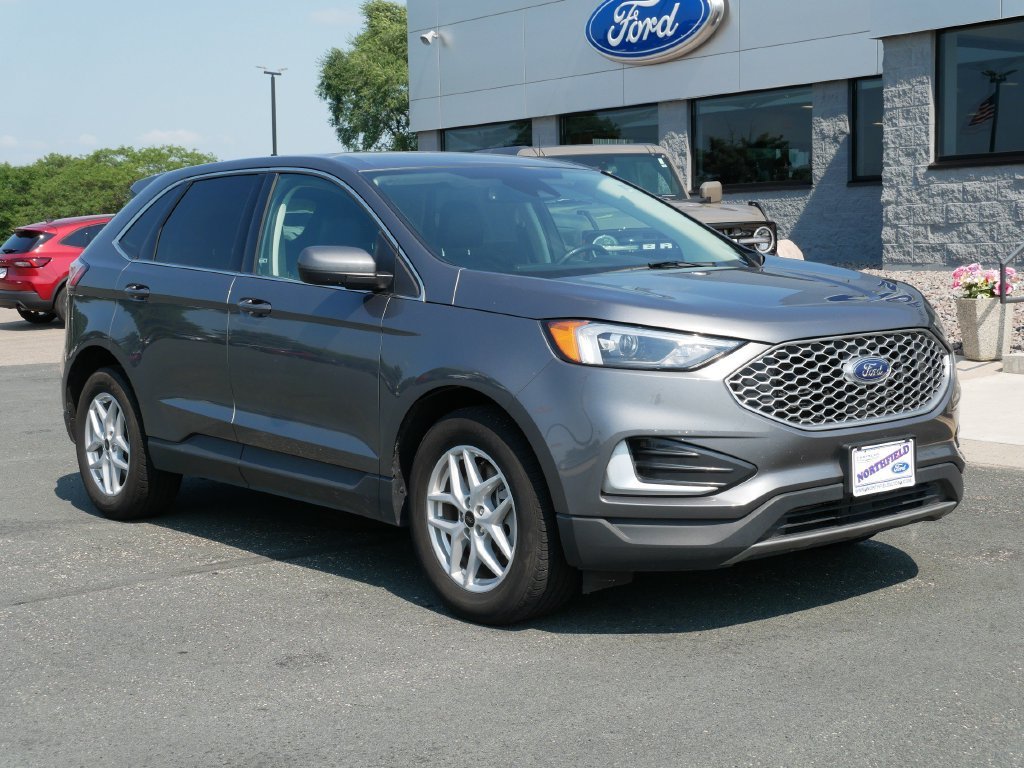 Used 2024 Ford Edge SEL with VIN 2FMPK4J94RBA80150 for sale in Northfield, Minnesota