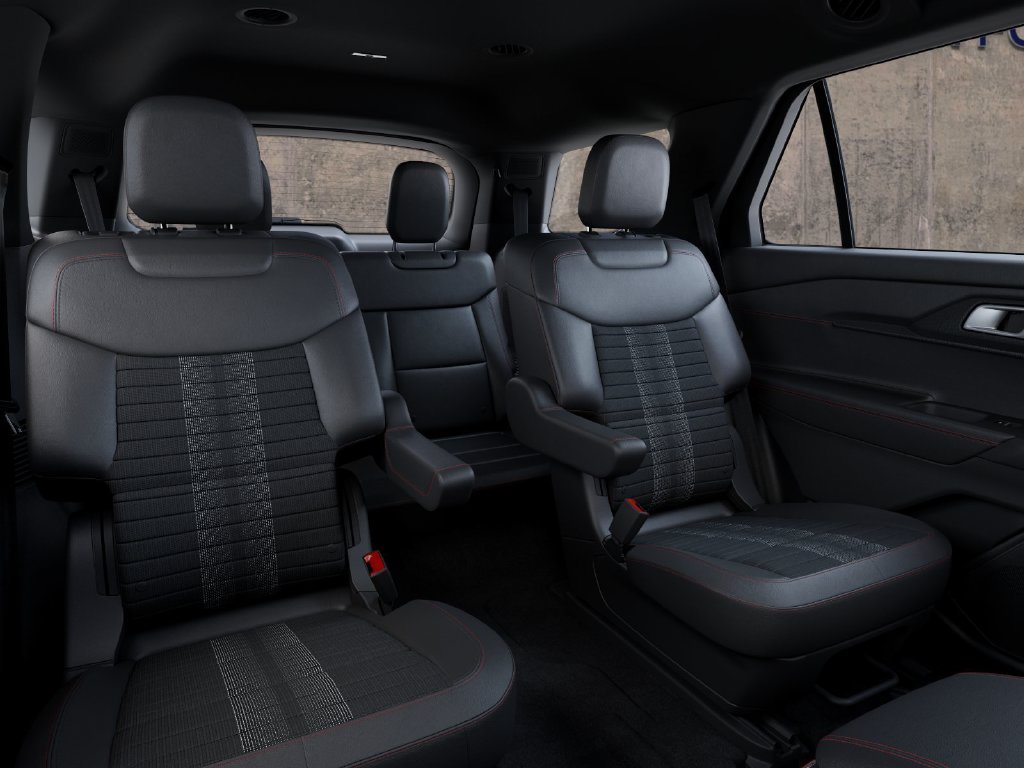 New 2027 Carbonized Gray Metallic Ford ST-Line image 11
