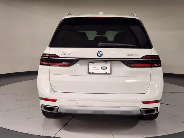 Used 2025 Alpine White BMW xDrive40i image 10