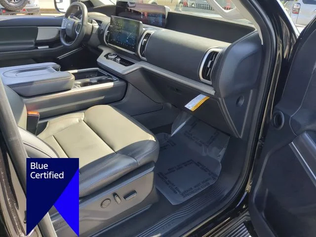 Used 2025 Black Ford Active image 38