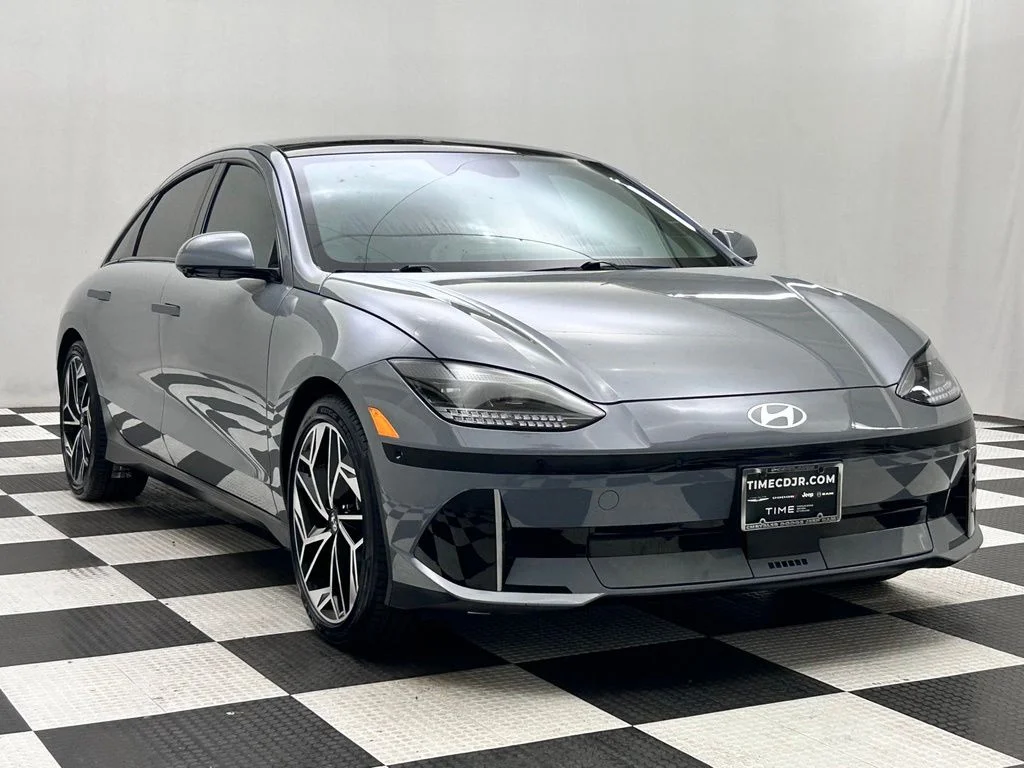 Used 2024 Blue Hyundai Limited image 2