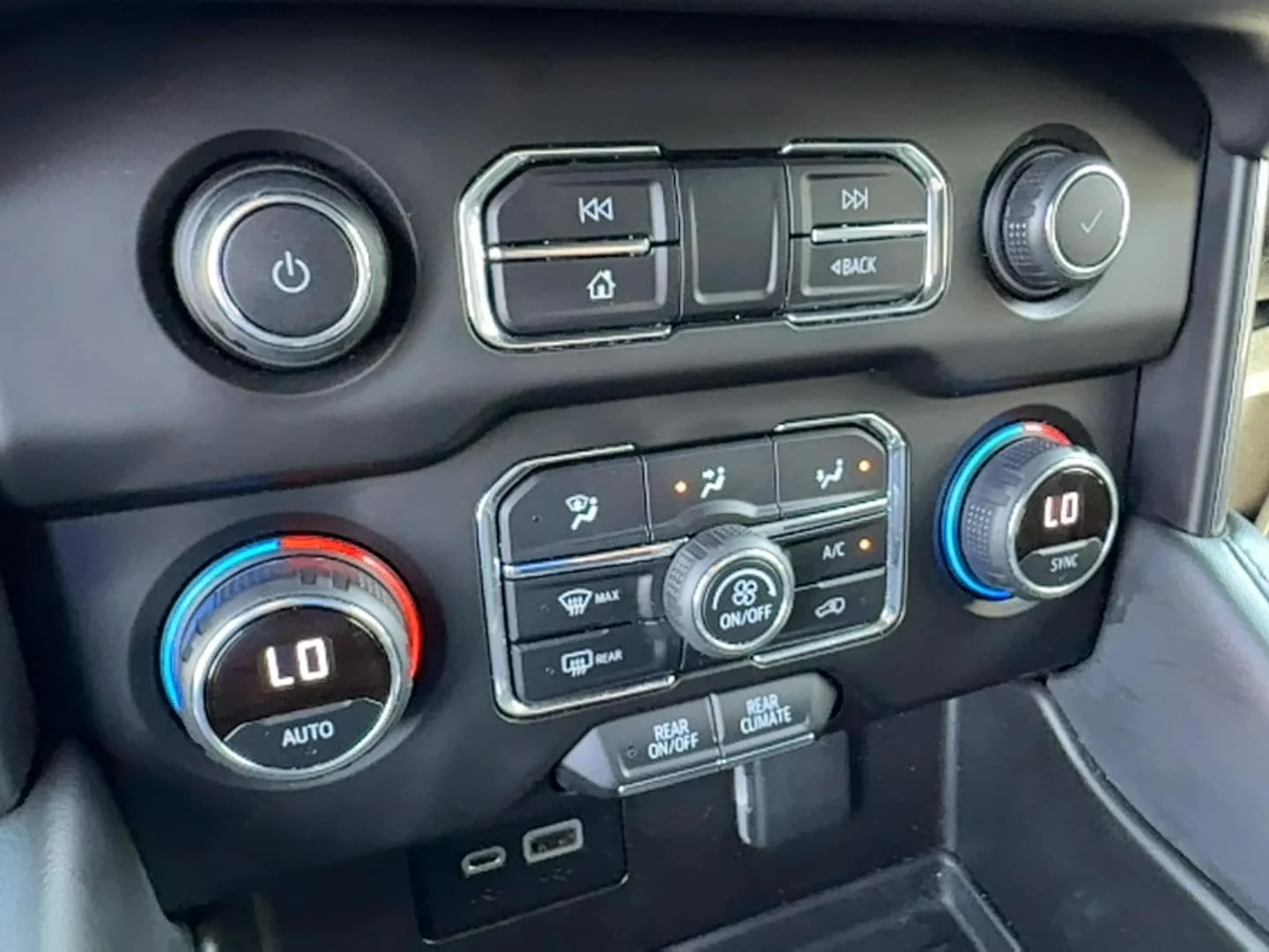 Used 2021 Black Chevrolet LS image 18