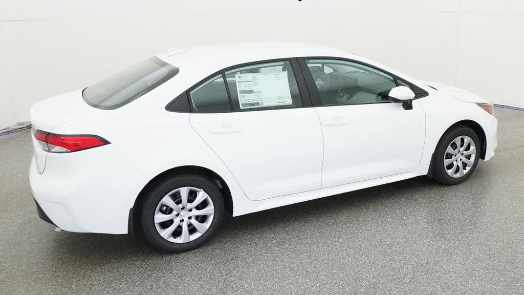 New 2026 Ice Cap Toyota LE image 16