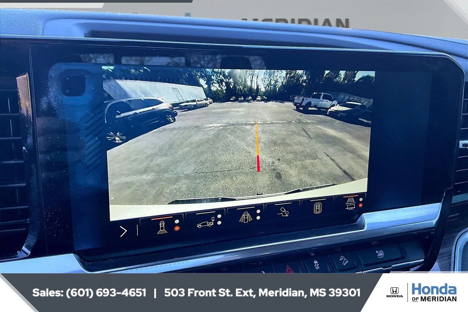 Used 2025 Summit White Chevrolet RST image 15
