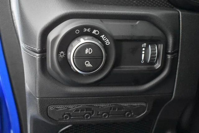 New 2026 Hydro Blue Pearl-Coat Exterior Paint Jeep Rubicon X image 24