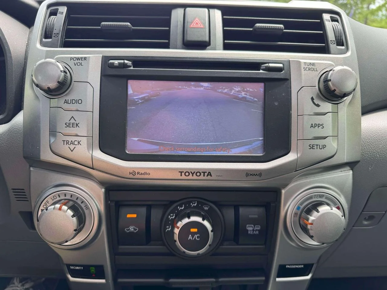 Used 2013 Blizzard Pearl Toyota SR5 image 33