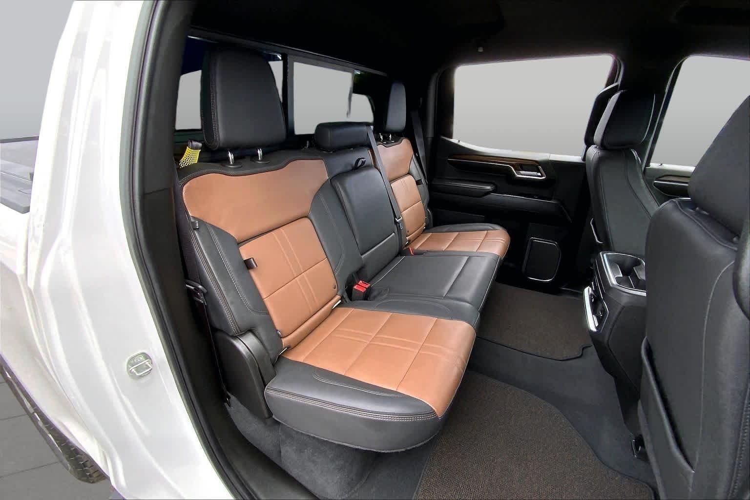 Used 2024 Iridescent Pearl Tricoat Chevrolet High Country image 20