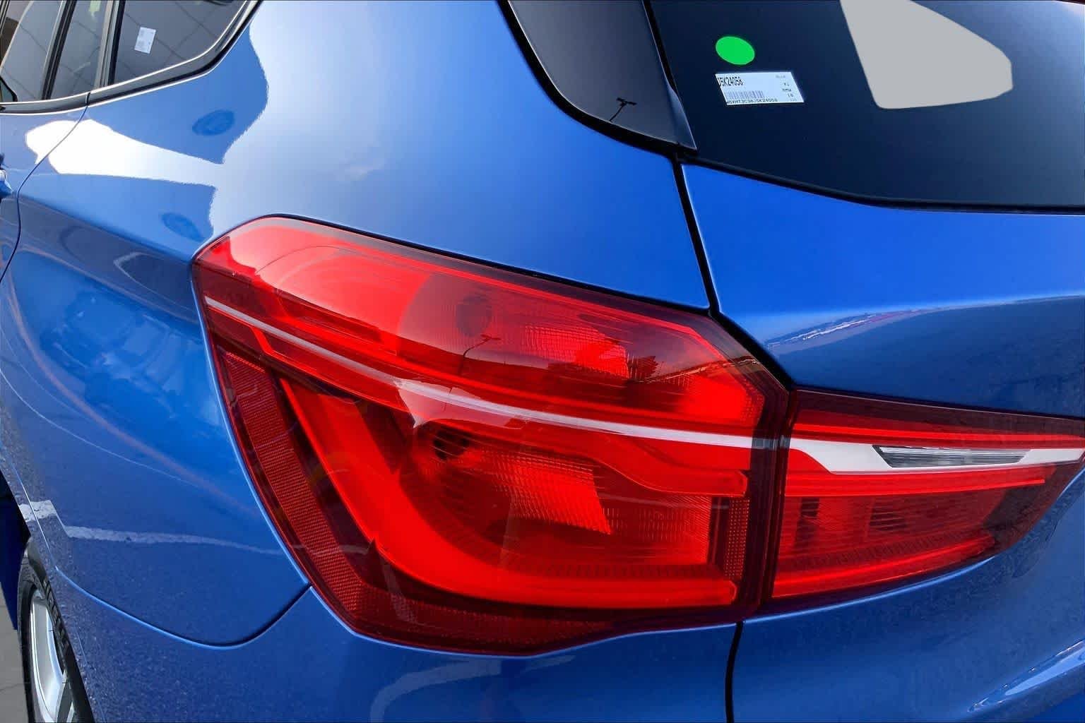 Used 2018 Estoril Blue Metallic BMW xDrive28i image 27