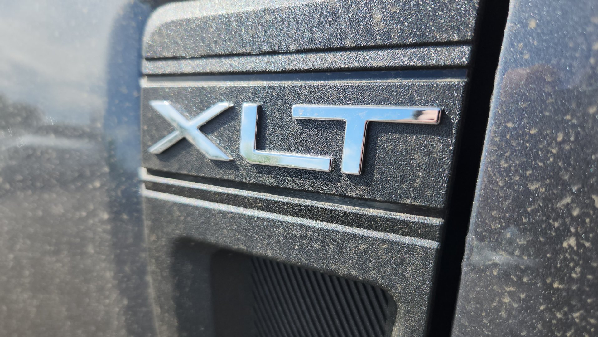 New 2026 Carbonized Gray Metallic Ford XLT image 10