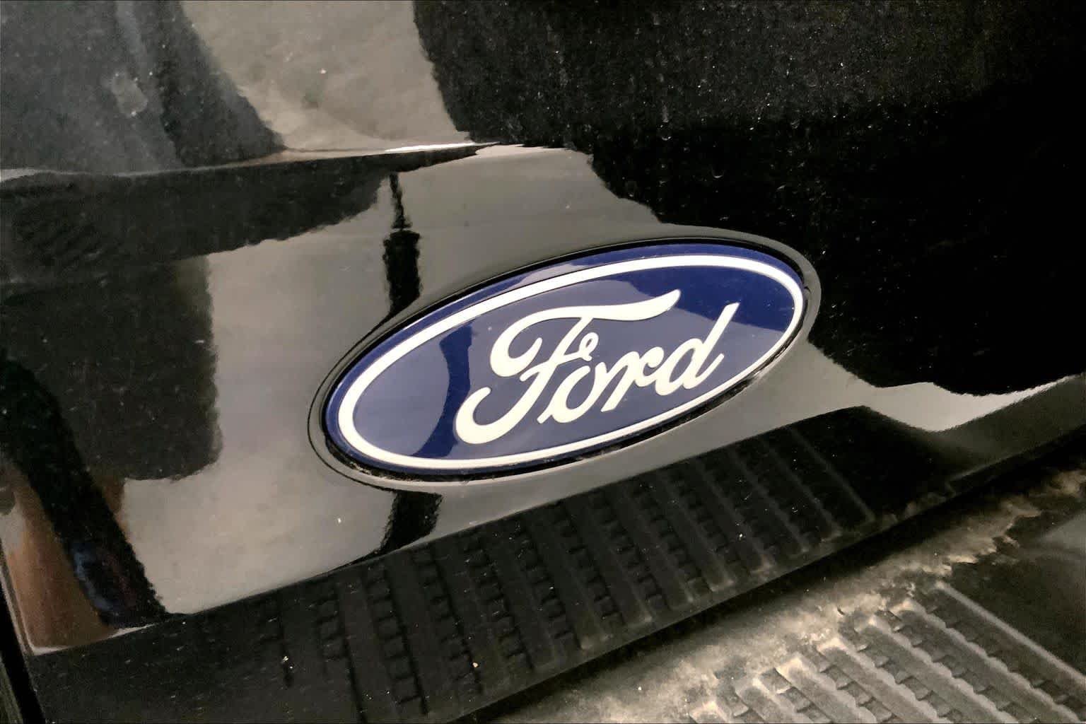 New 2026 Shadow Black Ford Badlands® image 11