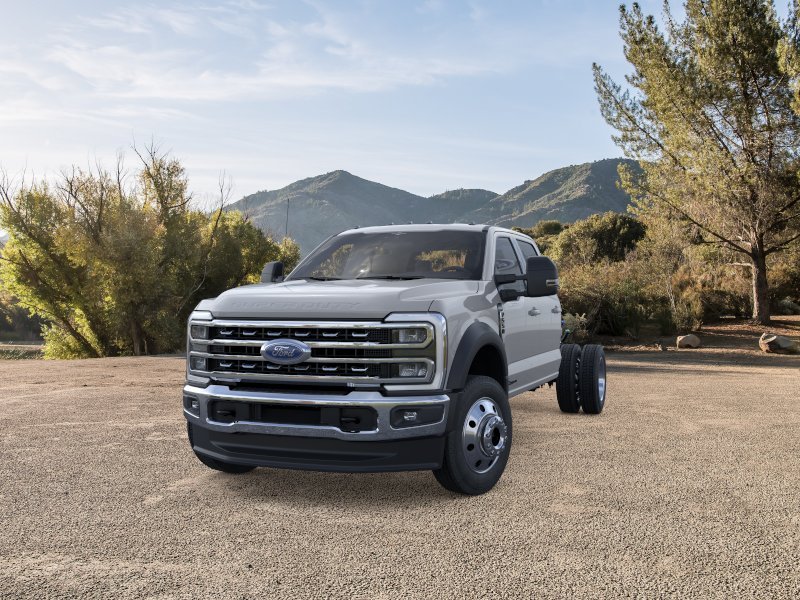 New 2026 Avalanche Gray Ford F-550® LARIAT® image 2