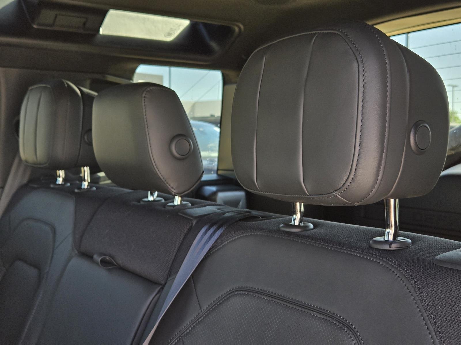 2025 Land Rover Defender V8 - Photo 32