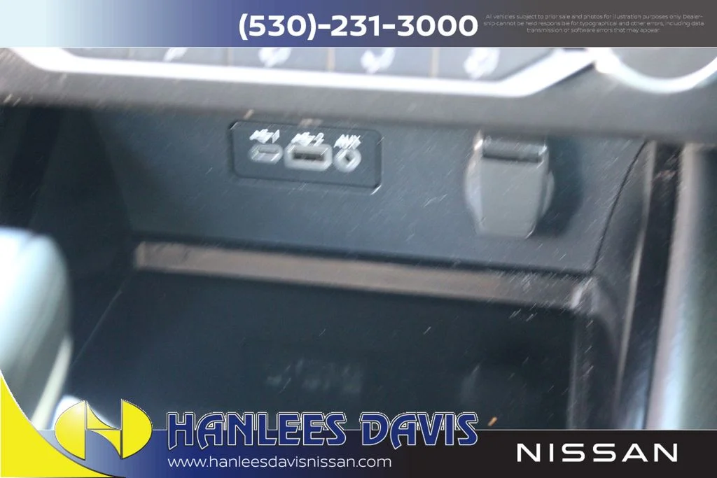 Used 2021 Blue Nissan 2.5 SV image 21