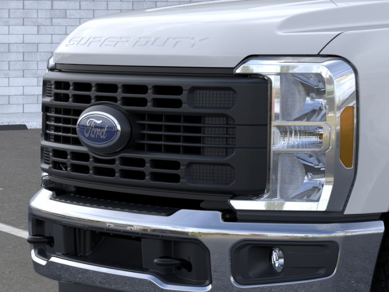 New 2026 Oxford White Ford XL image 17