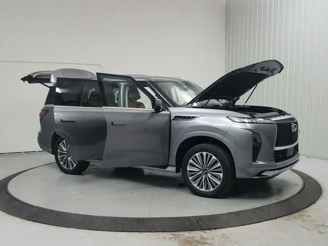 Used 2025  INFINITI SENSORY image 9